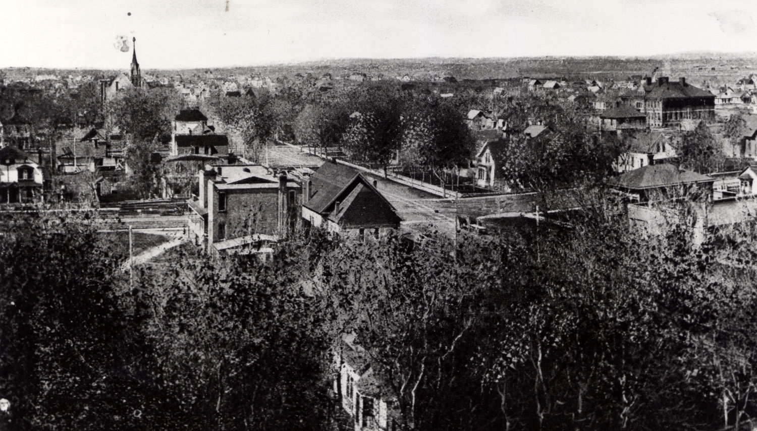 Downtown looking west, 1900s